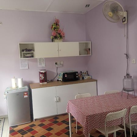 Haji Homestay - A Tiny House With 2 Bedrooms Bentong Bagian luar foto