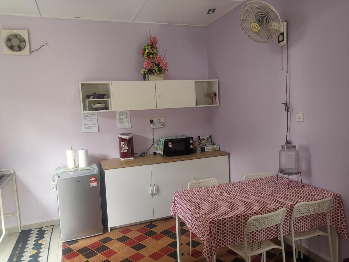 Haji Homestay - A Tiny House With 2 Bedrooms Bentong Bagian luar foto